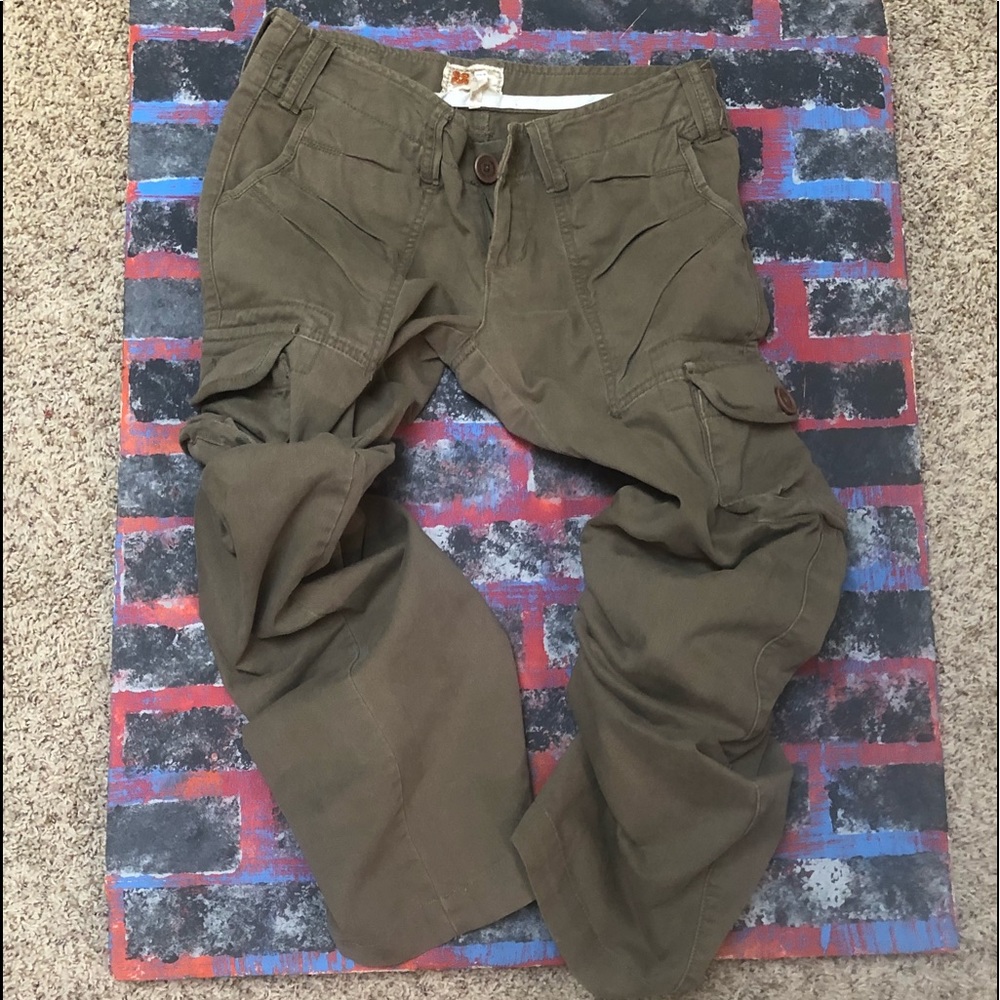 Twill Twenty Two Woman’s Khaki Cargo Pants 26